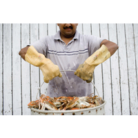 Delicious seafood is abundant on Hilton Head Island, including fresh caught crab. 
